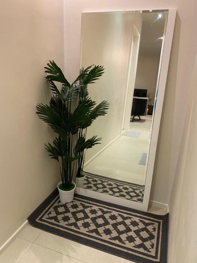 Apartment Arcoris @ Mont Kiara, *