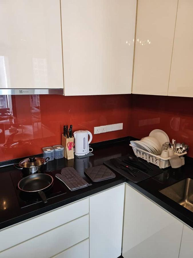 Apartment Arcoris @ Mont Kiara,
